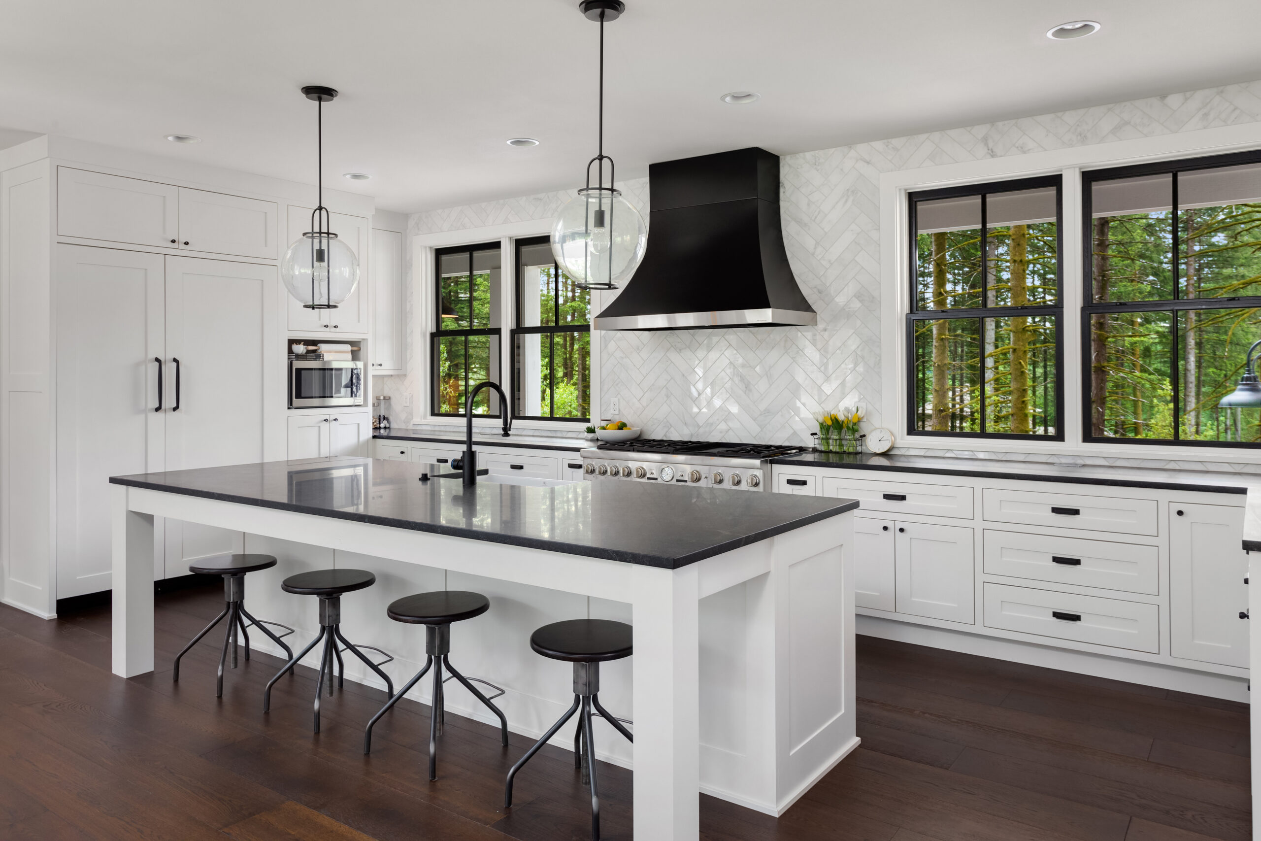 Beautiful,Kitchen,In,New,Luxury,Home.,Features,Black,Counters,And