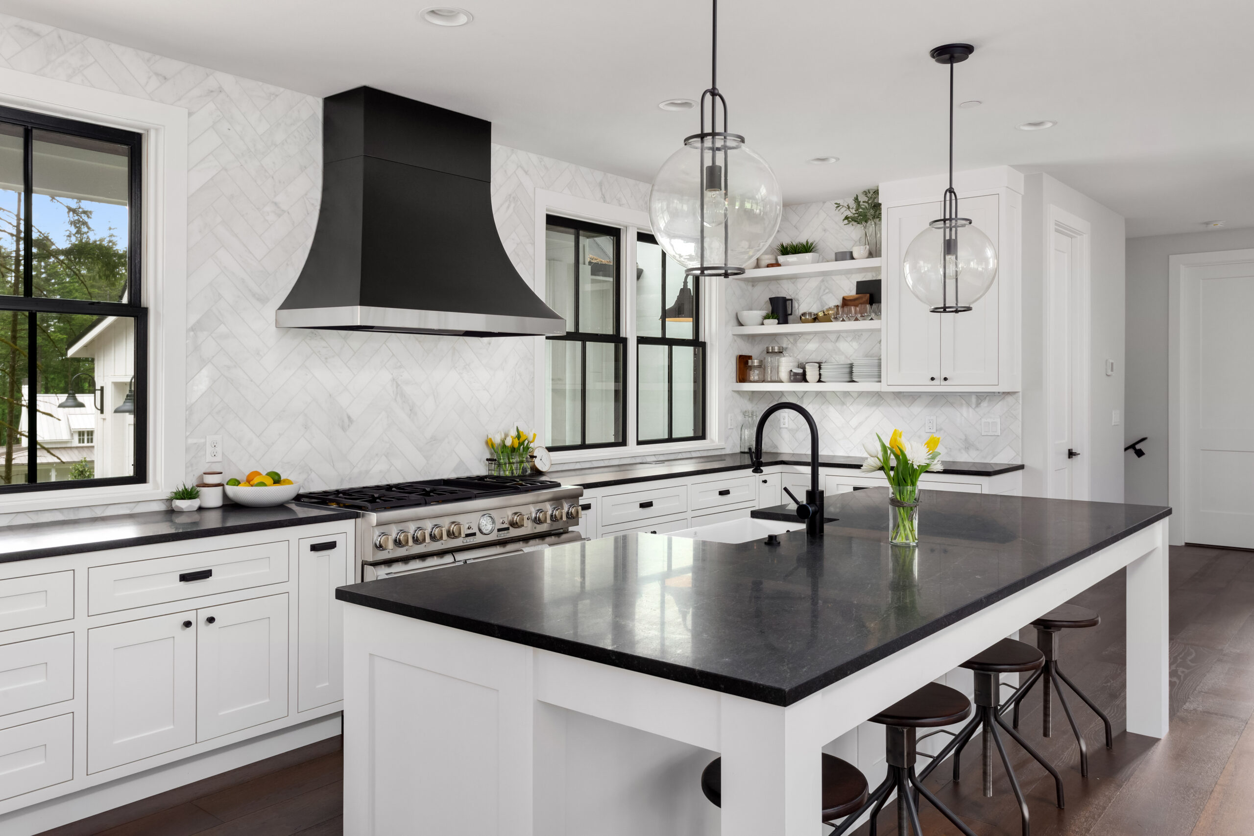 Beautiful,Kitchen,In,New,Luxury,Home.,Features,Black,Counters,And