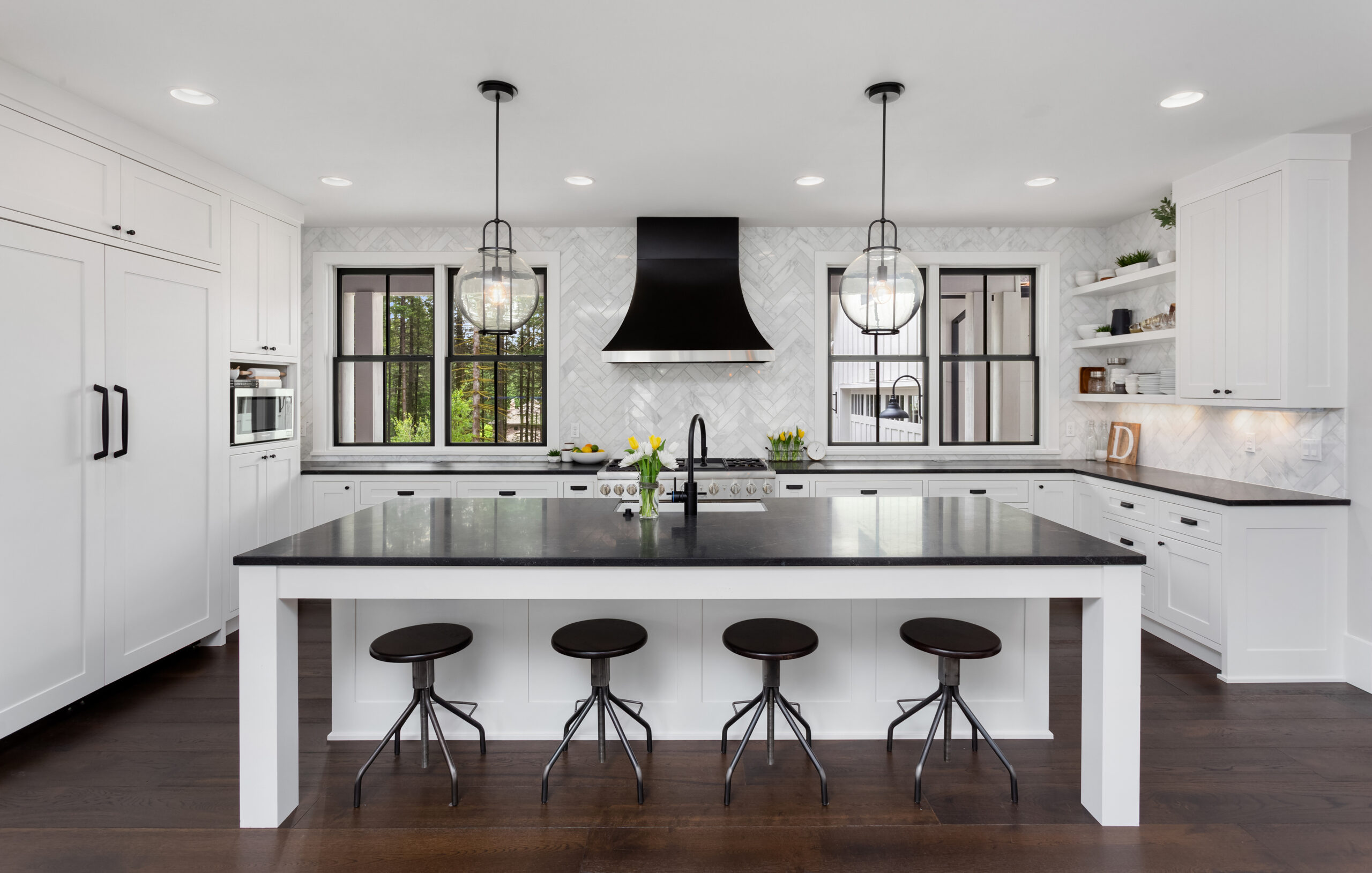 Beautiful,Kitchen,In,New,Luxury,Home.,Features,Black,Counters,And